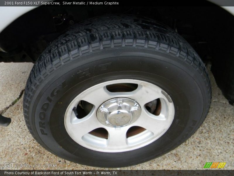 Silver Metallic / Medium Graphite 2001 Ford F150 XLT SuperCrew