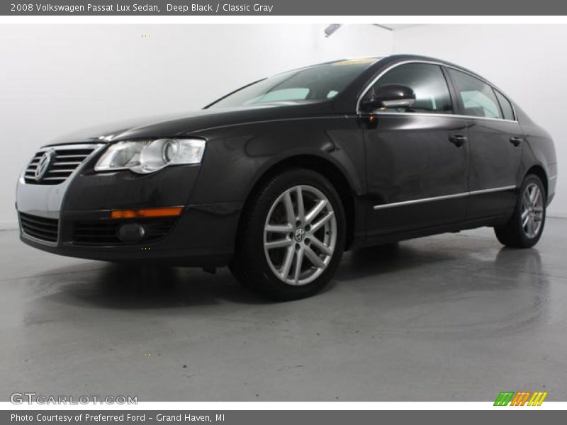 Deep Black / Classic Gray 2008 Volkswagen Passat Lux Sedan
