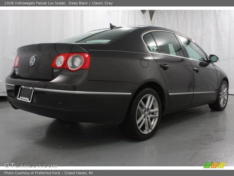 Deep Black / Classic Gray 2008 Volkswagen Passat Lux Sedan