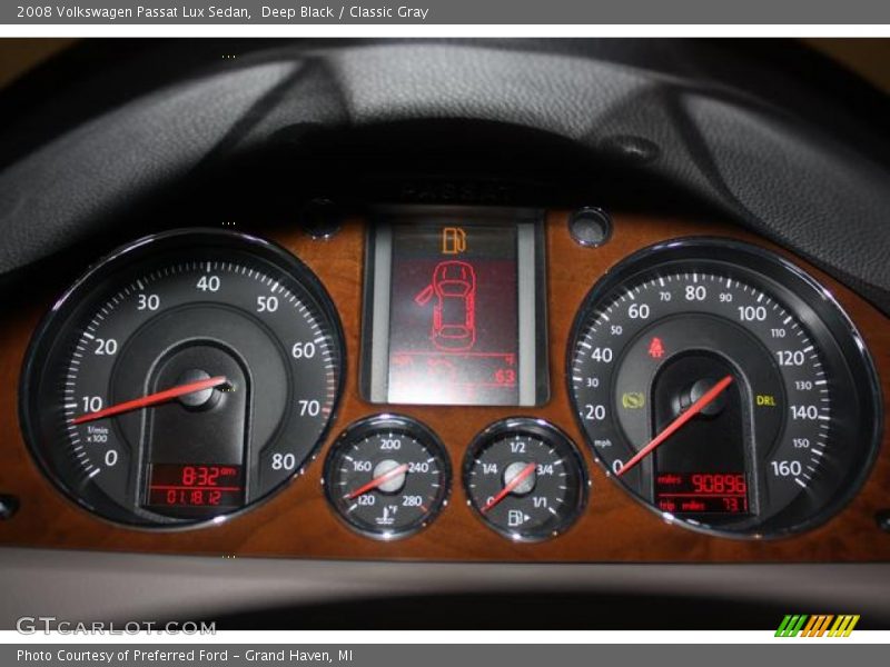 Deep Black / Classic Gray 2008 Volkswagen Passat Lux Sedan