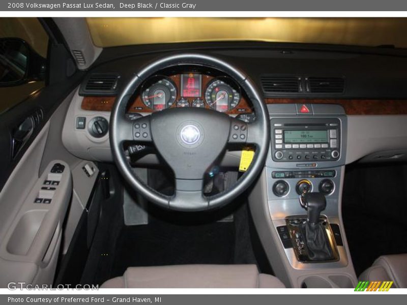 Deep Black / Classic Gray 2008 Volkswagen Passat Lux Sedan