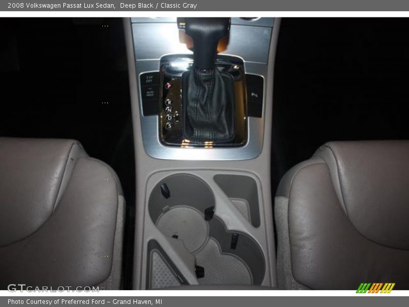 Deep Black / Classic Gray 2008 Volkswagen Passat Lux Sedan