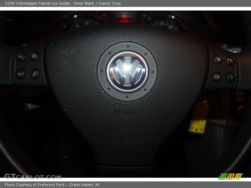 Deep Black / Classic Gray 2008 Volkswagen Passat Lux Sedan