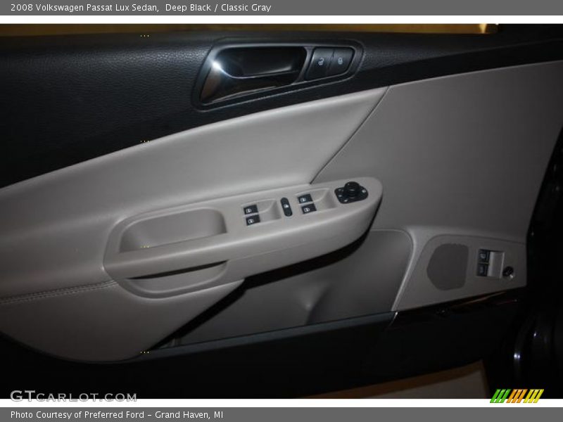 Deep Black / Classic Gray 2008 Volkswagen Passat Lux Sedan