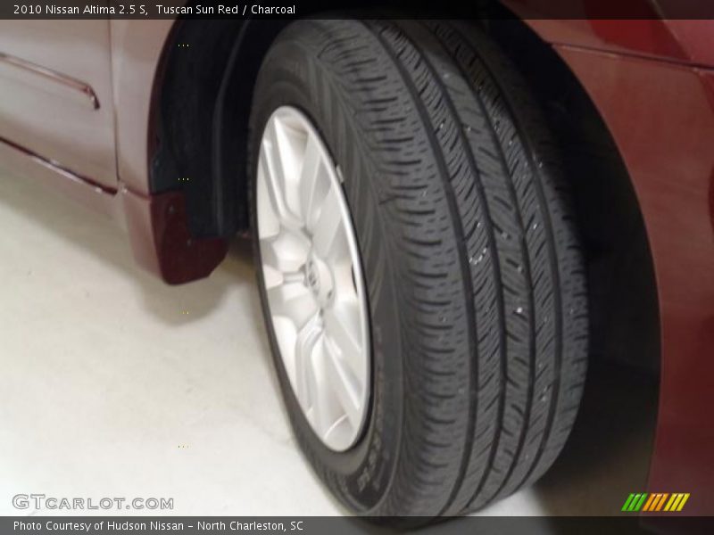 Tuscan Sun Red / Charcoal 2010 Nissan Altima 2.5 S