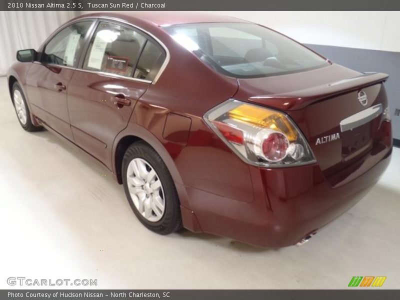 Tuscan Sun Red / Charcoal 2010 Nissan Altima 2.5 S