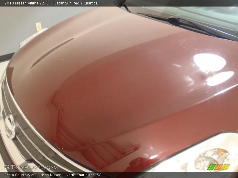 Tuscan Sun Red / Charcoal 2010 Nissan Altima 2.5 S