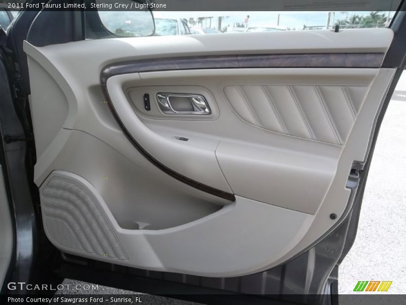 Sterling Grey / Light Stone 2011 Ford Taurus Limited