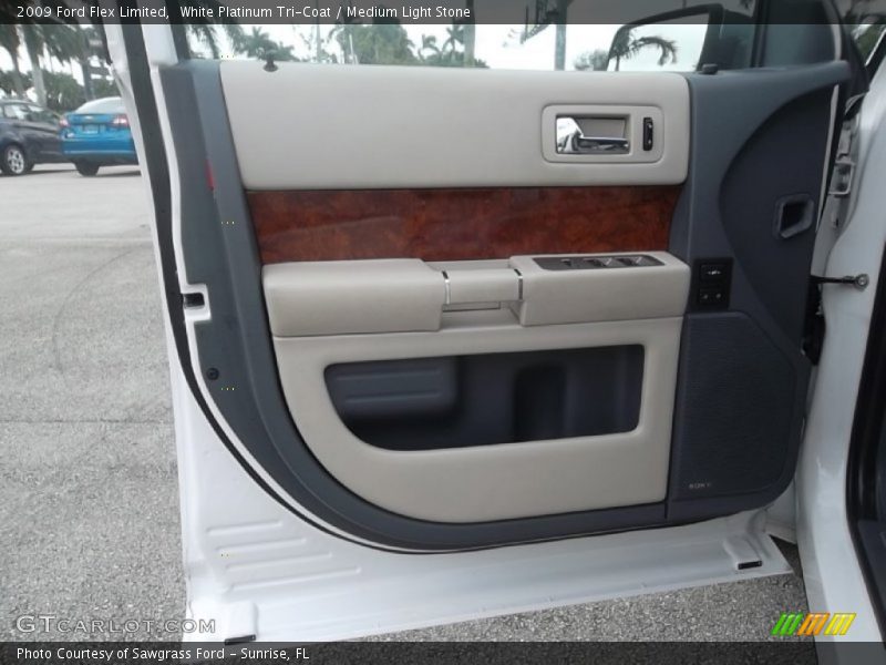 White Platinum Tri-Coat / Medium Light Stone 2009 Ford Flex Limited