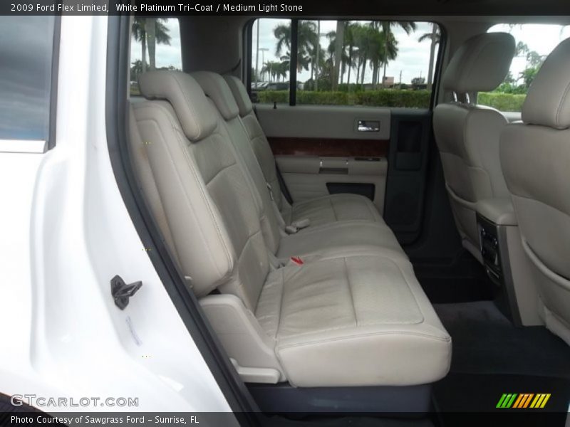 White Platinum Tri-Coat / Medium Light Stone 2009 Ford Flex Limited