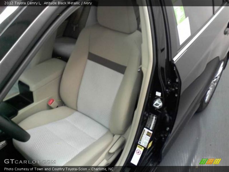 Attitude Black Metallic / Ivory 2012 Toyota Camry L