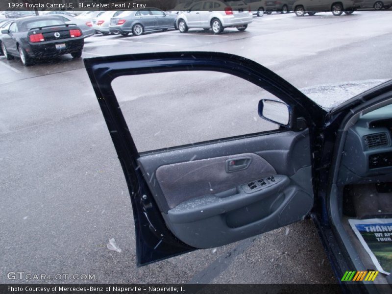 Blue Velvet Pearl / Gray 1999 Toyota Camry LE
