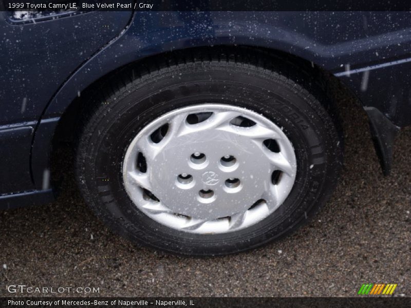 Blue Velvet Pearl / Gray 1999 Toyota Camry LE