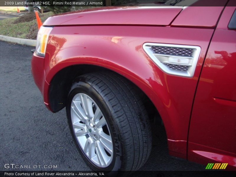 Rimini Red Metallic / Almond 2009 Land Rover LR2 HSE
