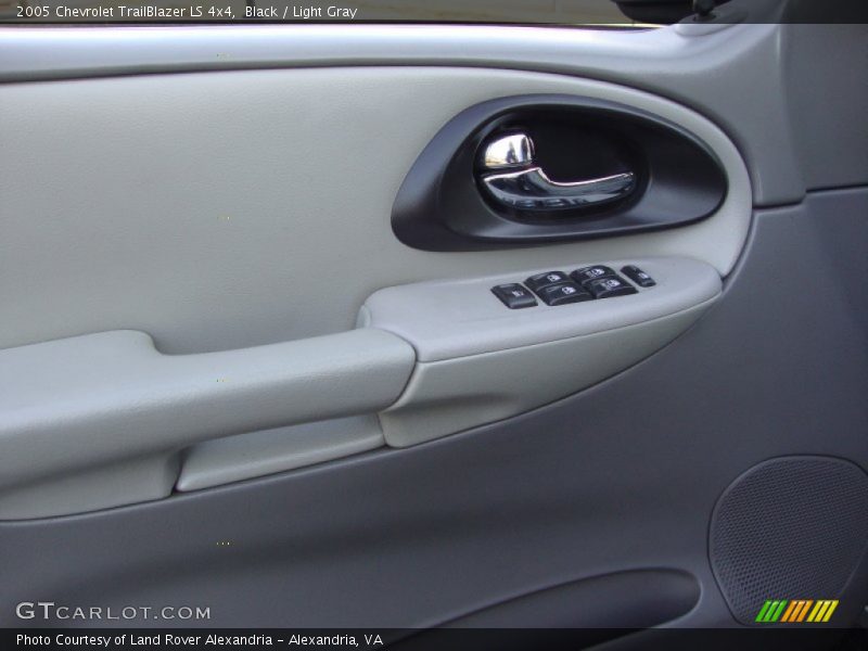 Black / Light Gray 2005 Chevrolet TrailBlazer LS 4x4