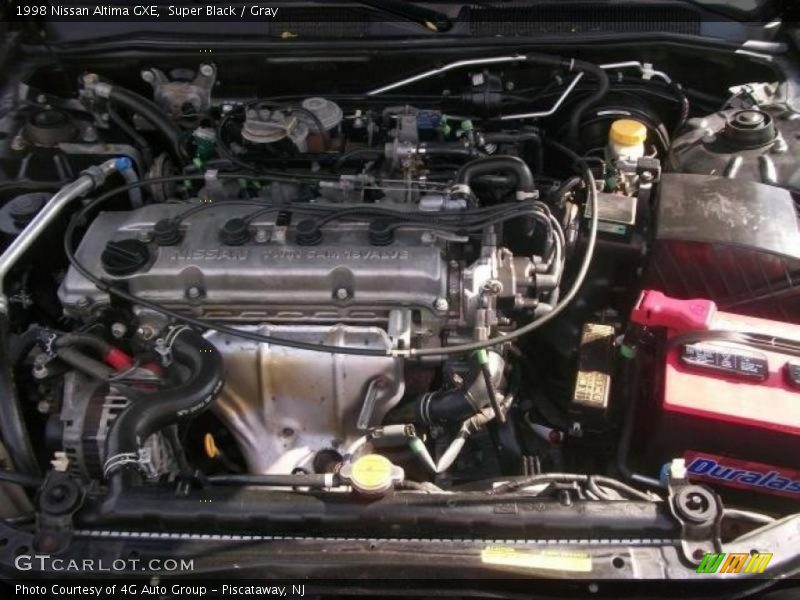 Super Black / Gray 1998 Nissan Altima GXE