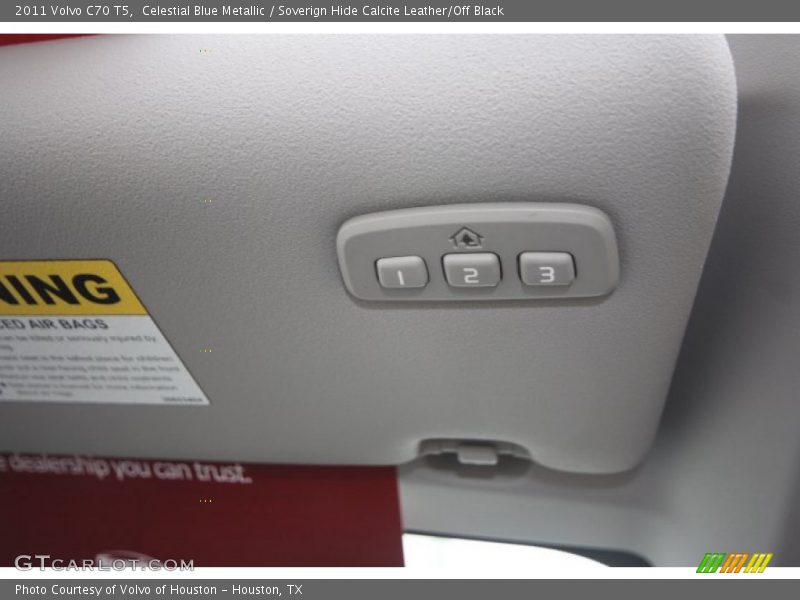 Celestial Blue Metallic / Soverign Hide Calcite Leather/Off Black 2011 Volvo C70 T5