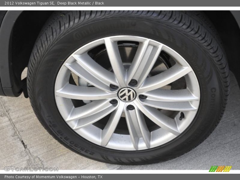 Deep Black Metallic / Black 2012 Volkswagen Tiguan SE