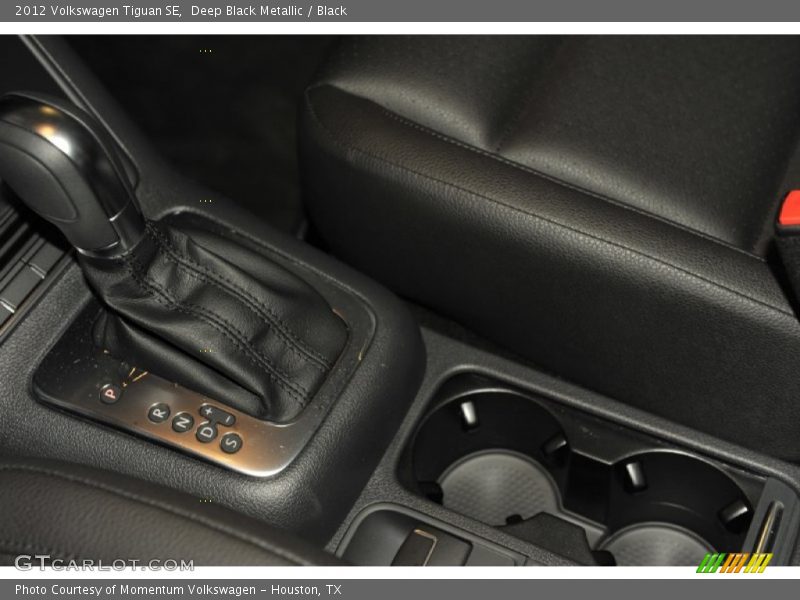 Deep Black Metallic / Black 2012 Volkswagen Tiguan SE