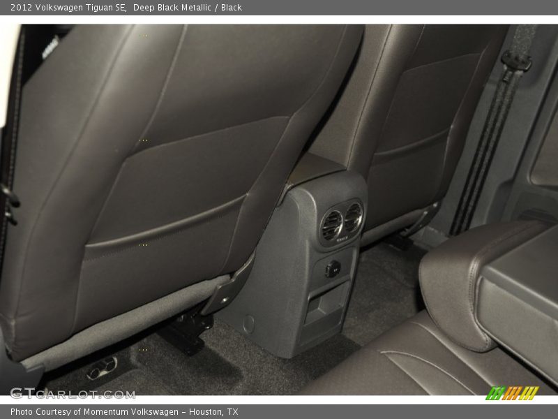 Deep Black Metallic / Black 2012 Volkswagen Tiguan SE