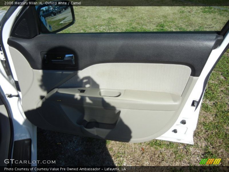 Oxford White / Camel 2006 Mercury Milan I4