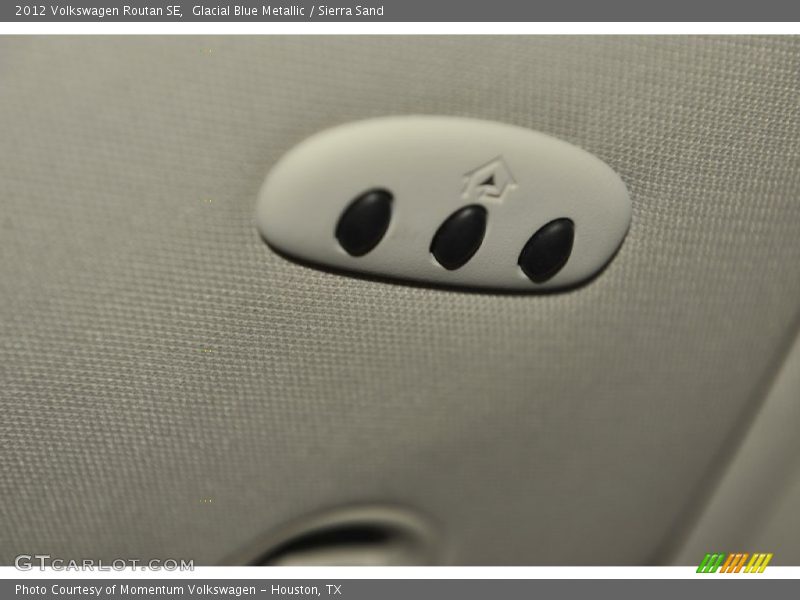 Glacial Blue Metallic / Sierra Sand 2012 Volkswagen Routan SE