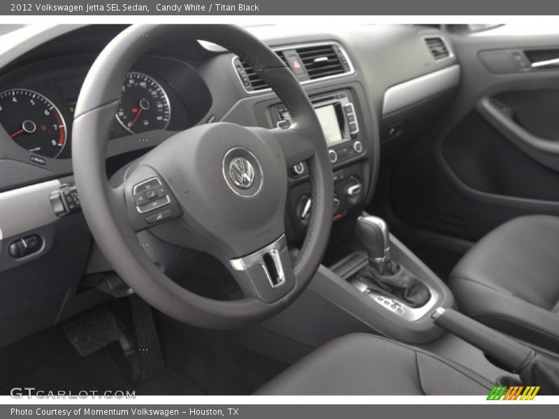 Candy White / Titan Black 2012 Volkswagen Jetta SEL Sedan