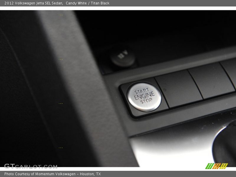 Candy White / Titan Black 2012 Volkswagen Jetta SEL Sedan