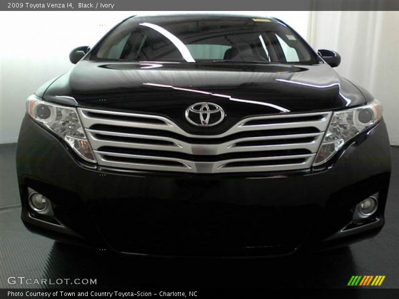 Black / Ivory 2009 Toyota Venza I4