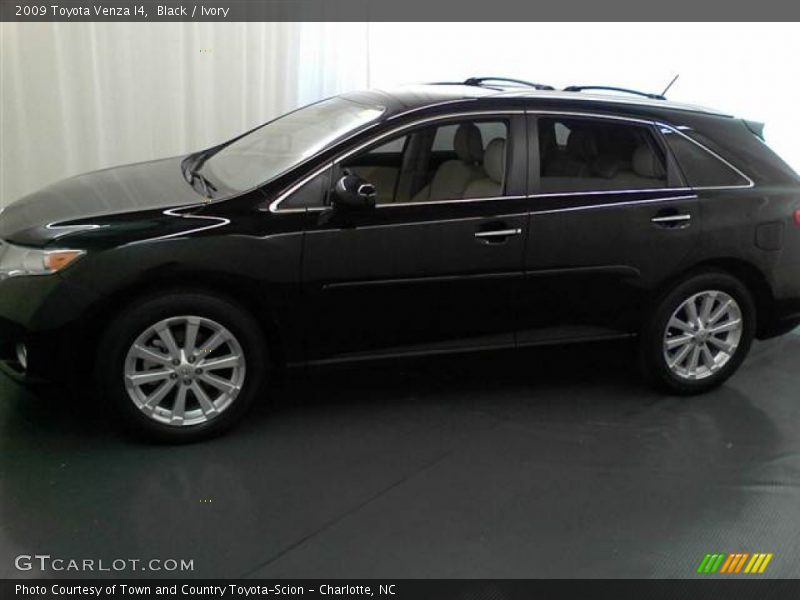 Black / Ivory 2009 Toyota Venza I4