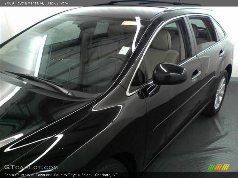Black / Ivory 2009 Toyota Venza I4