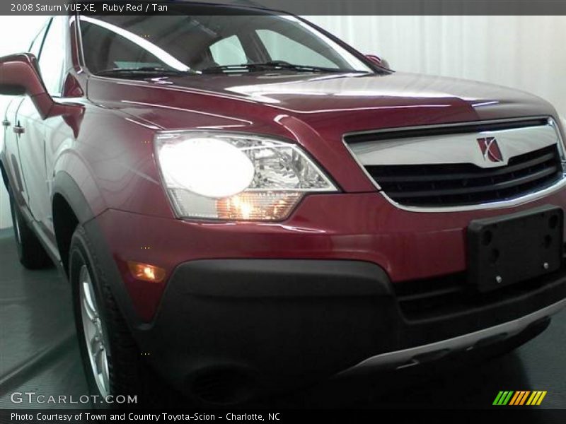 Ruby Red / Tan 2008 Saturn VUE XE