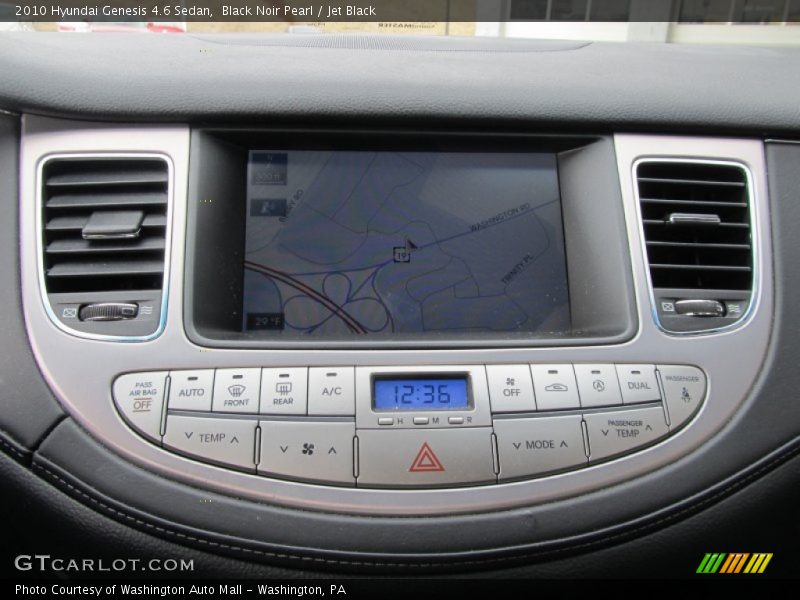 Controls of 2010 Genesis 4.6 Sedan