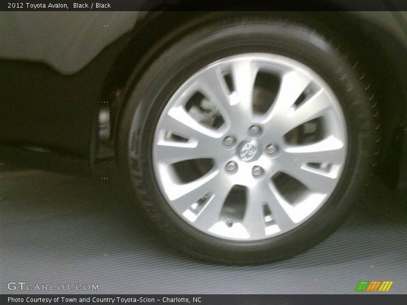 Black / Black 2012 Toyota Avalon