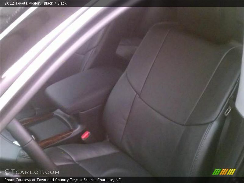 Black / Black 2012 Toyota Avalon