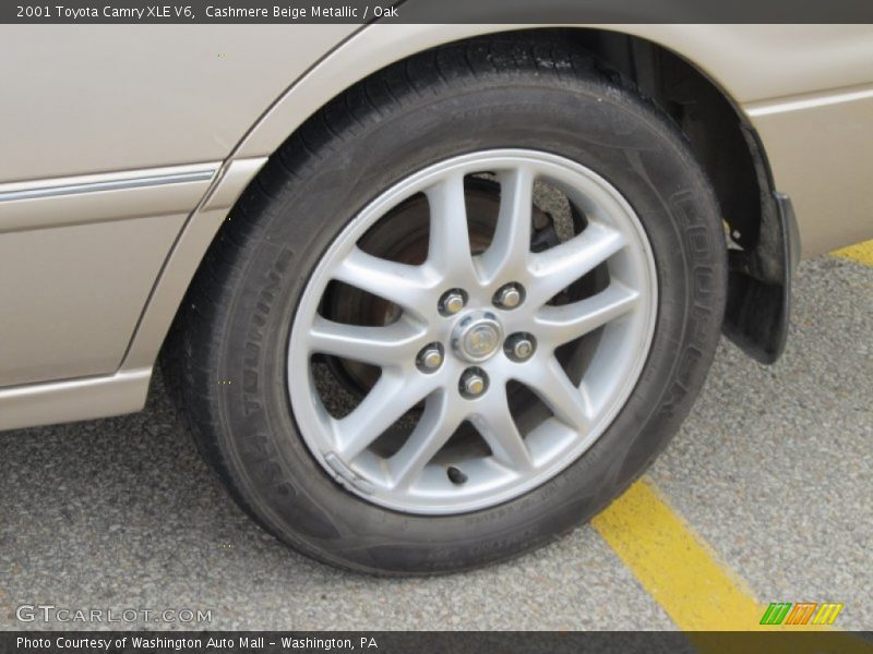 Cashmere Beige Metallic / Oak 2001 Toyota Camry XLE V6