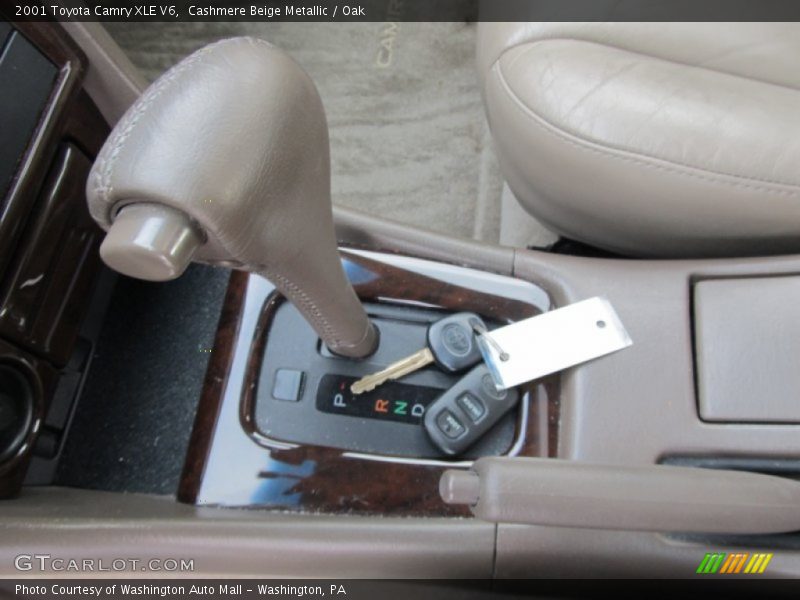Cashmere Beige Metallic / Oak 2001 Toyota Camry XLE V6