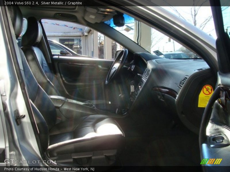 Silver Metallic / Graphite 2004 Volvo S60 2.4