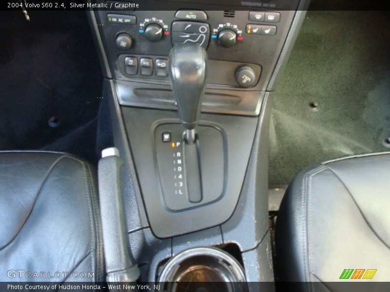 Silver Metallic / Graphite 2004 Volvo S60 2.4