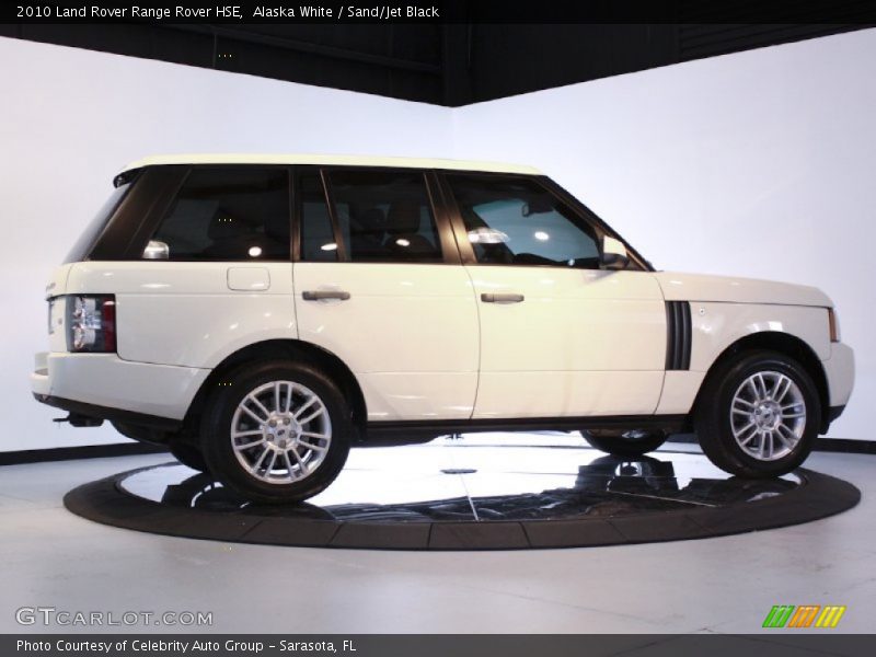 Alaska White / Sand/Jet Black 2010 Land Rover Range Rover HSE