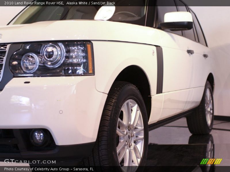 Alaska White / Sand/Jet Black 2010 Land Rover Range Rover HSE