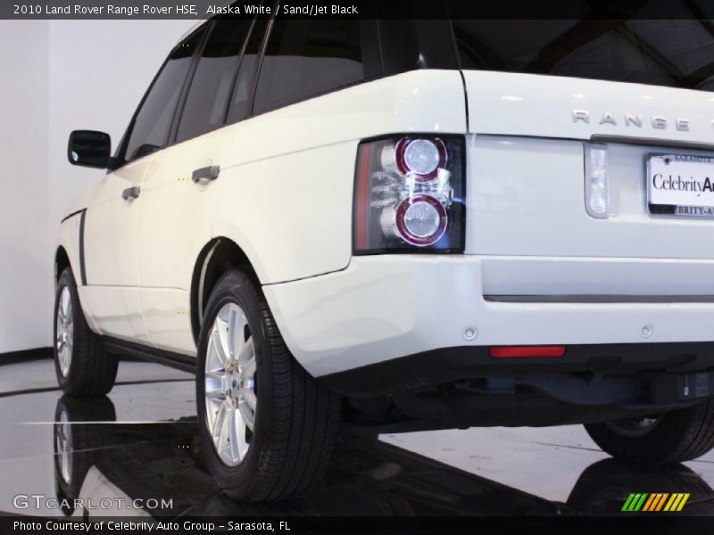Alaska White / Sand/Jet Black 2010 Land Rover Range Rover HSE