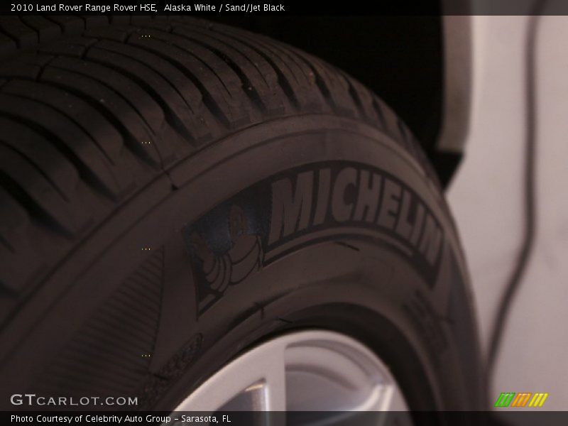 Alaska White / Sand/Jet Black 2010 Land Rover Range Rover HSE