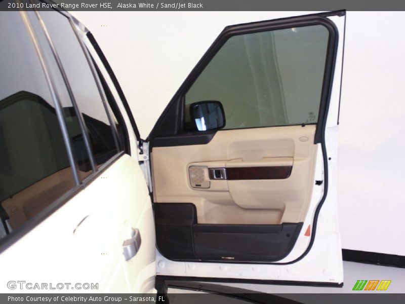 Alaska White / Sand/Jet Black 2010 Land Rover Range Rover HSE