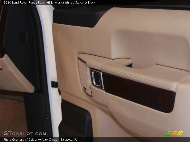 Alaska White / Sand/Jet Black 2010 Land Rover Range Rover HSE