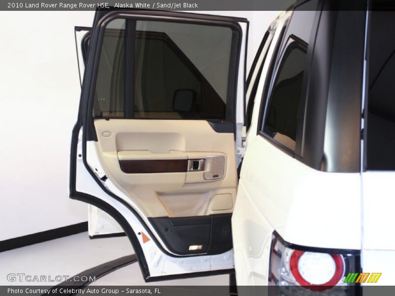 Alaska White / Sand/Jet Black 2010 Land Rover Range Rover HSE