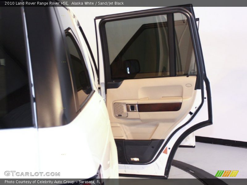 Alaska White / Sand/Jet Black 2010 Land Rover Range Rover HSE