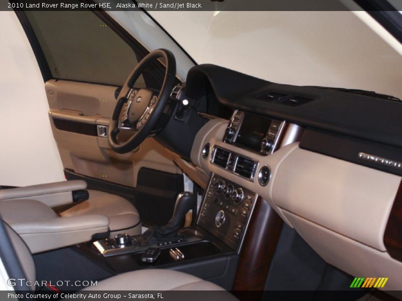 Alaska White / Sand/Jet Black 2010 Land Rover Range Rover HSE