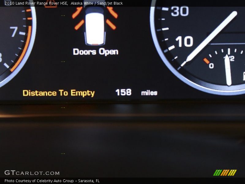 Alaska White / Sand/Jet Black 2010 Land Rover Range Rover HSE