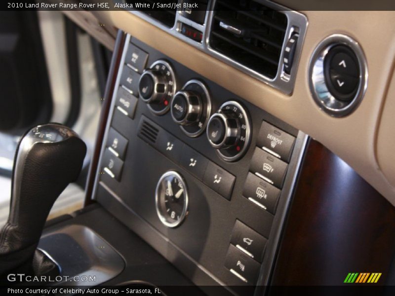 Alaska White / Sand/Jet Black 2010 Land Rover Range Rover HSE